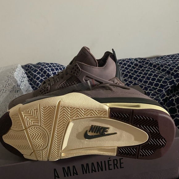 Jordan 4 a ma maniere sz9 DS main image 8